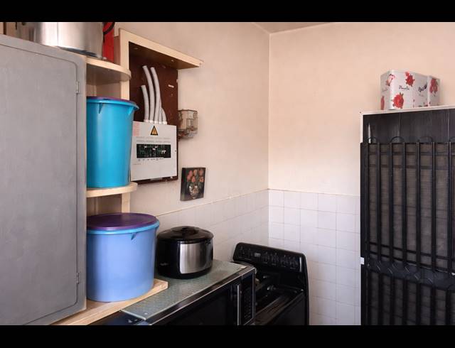 1 BEDROOM APARTMENT FOR SALE IN FLORIDA LAKE